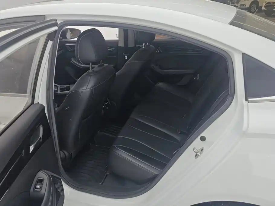 Roewe i5 — миниатюра 11