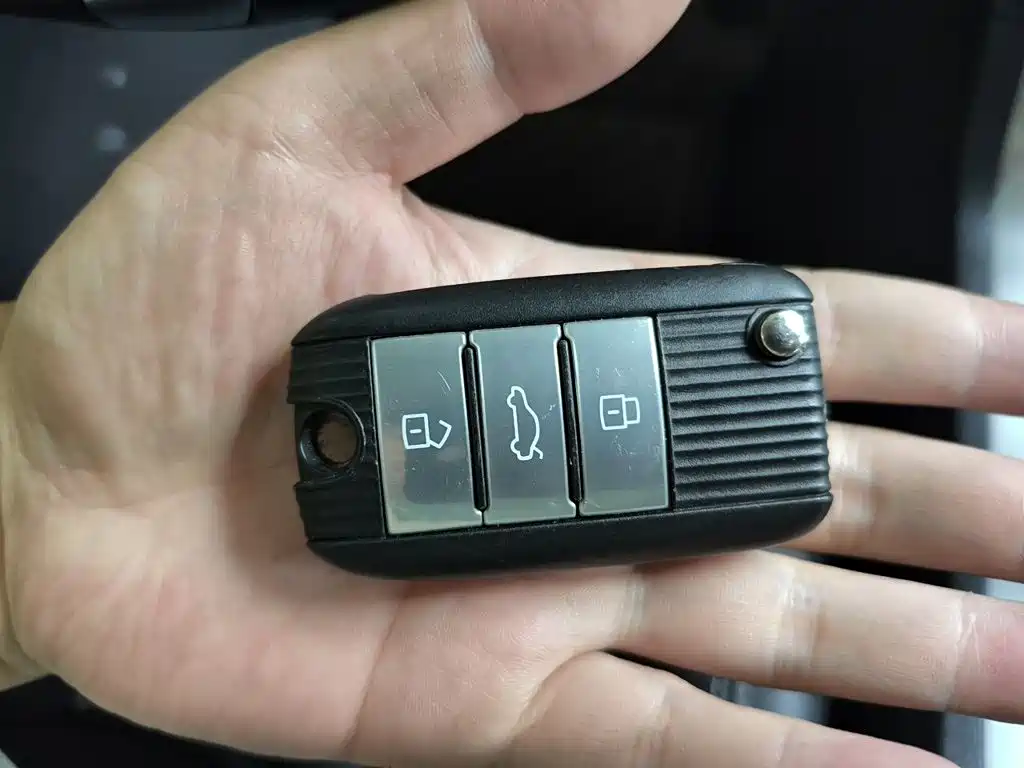 Roewe RX5 New Energy — миниатюра 9