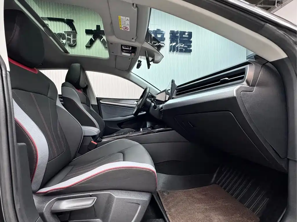 Volkswagen Lamando — миниатюра 11