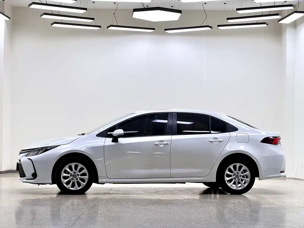 Toyota Corolla — миниатюра 3