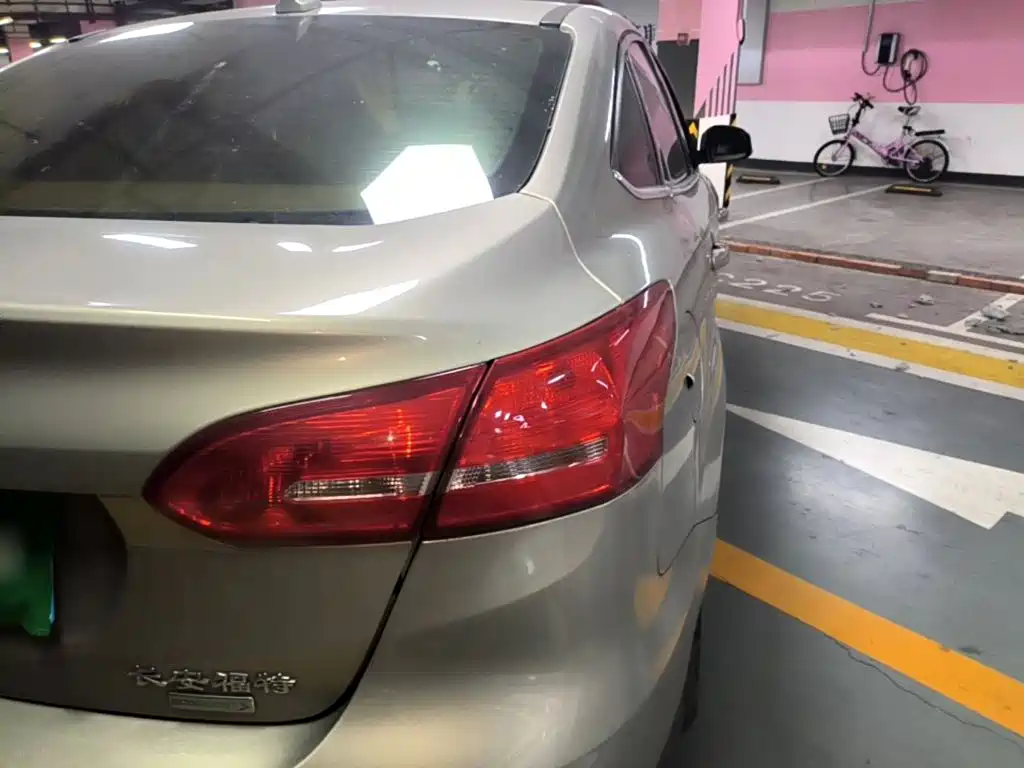 Ford Focus — миниатюра 24
