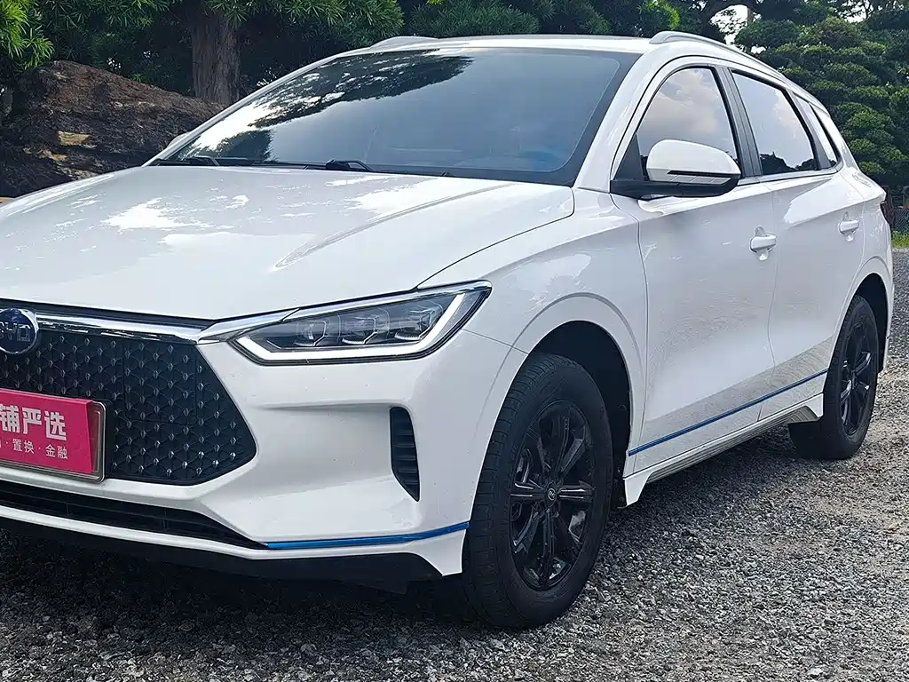 BYD e2