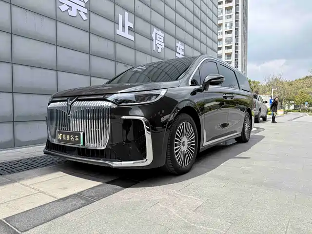 VOYAH LANTU DREAMER 2024