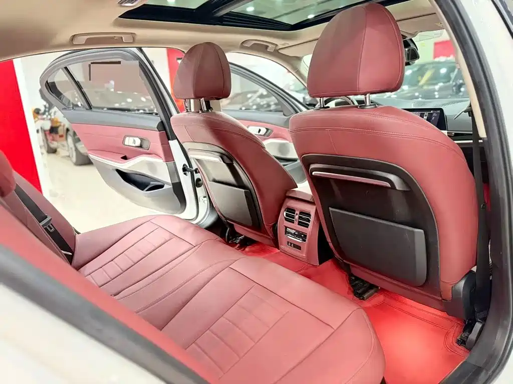 BMW 3 Series — миниатюра 10