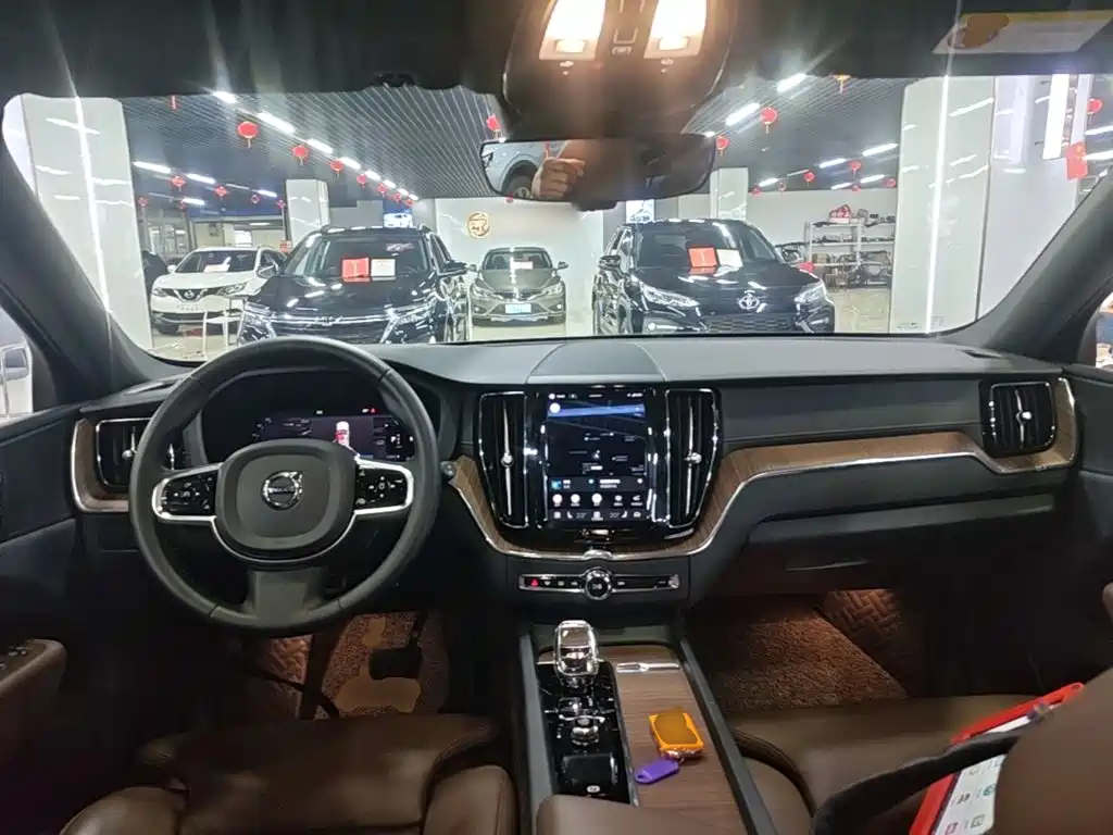 Volvo XC60 — миниатюра 10