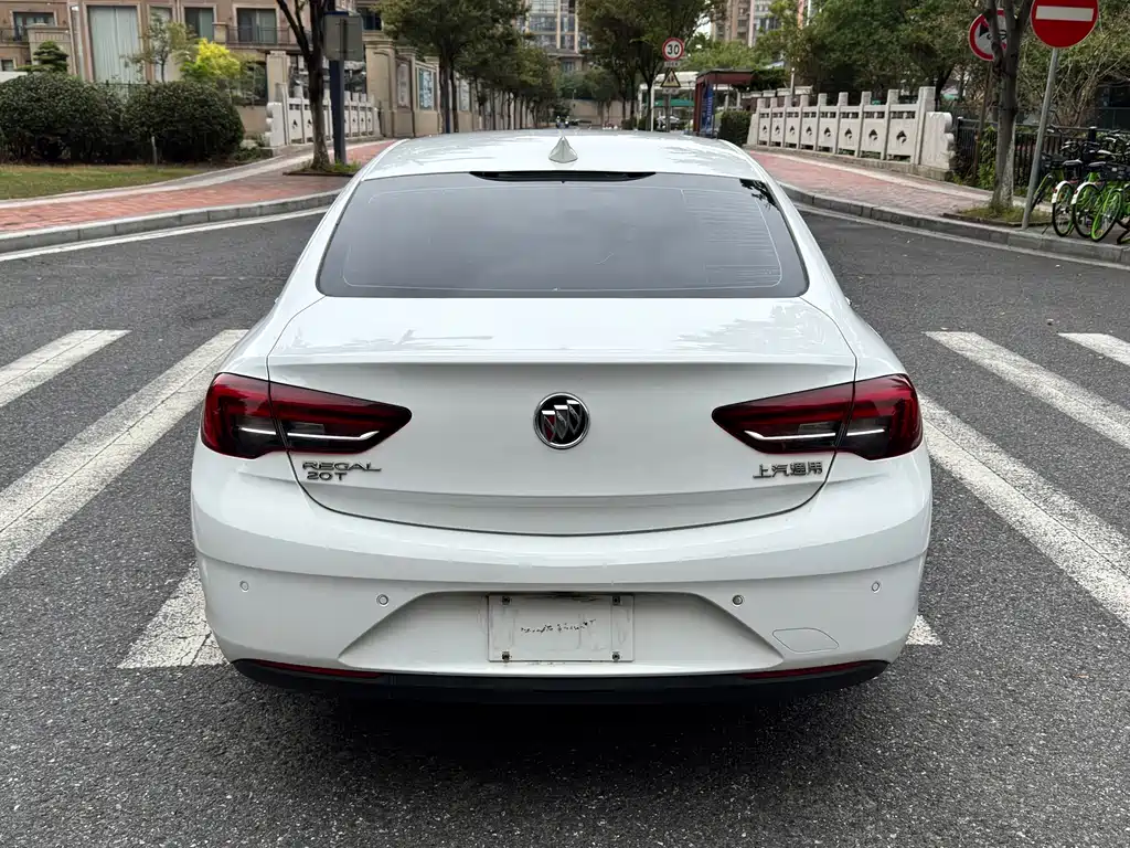 Buick Regal — миниатюра 5