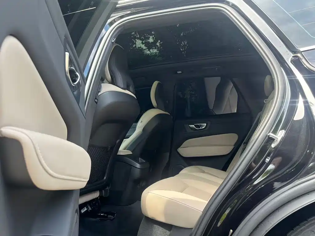 Volvo XC60 — миниатюра 6