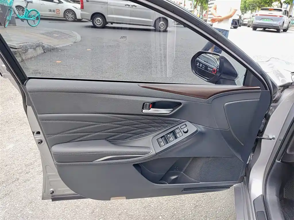 Toyota Avalon 2019 2.5L Touring Luxury VI