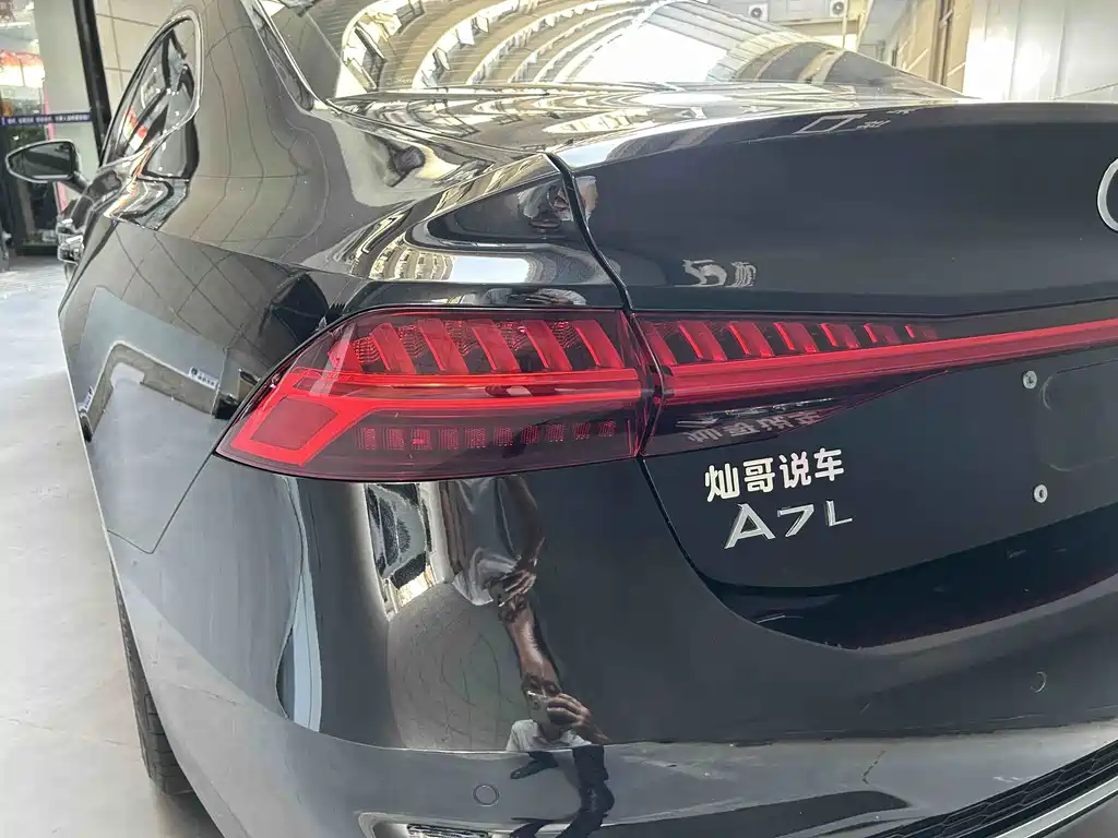 Audi A7L — миниатюра 11