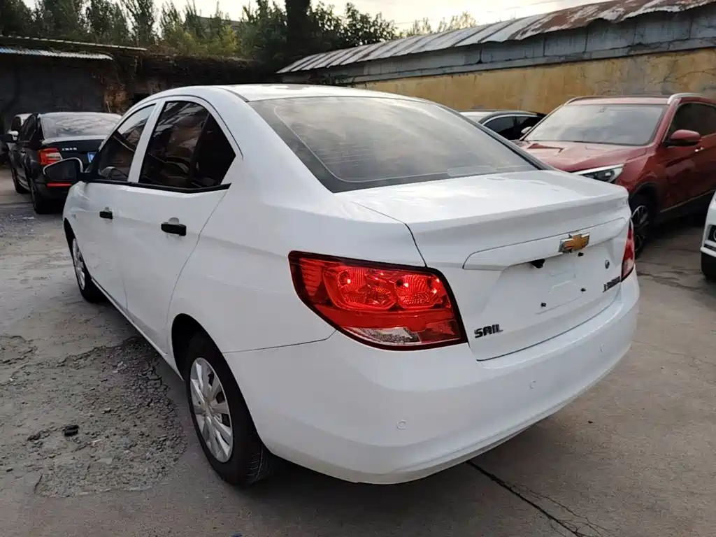 Chevrolet Sail — миниатюра 5