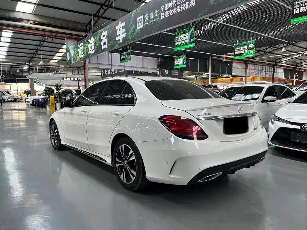 Mercedes-Benz C-Class — миниатюра 4