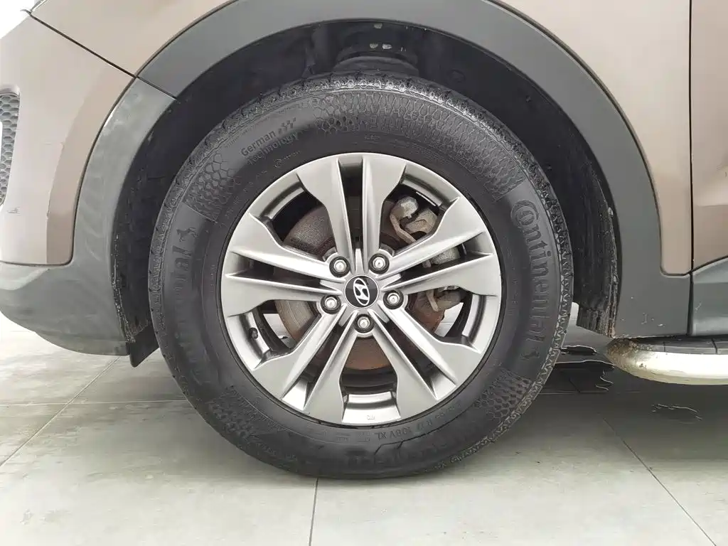 Hyundai Santa Fe — миниатюра 17