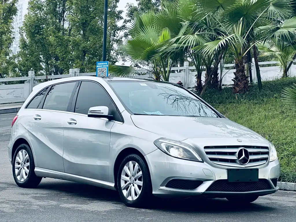 Mercedes-Benz B-Class — миниатюра 2