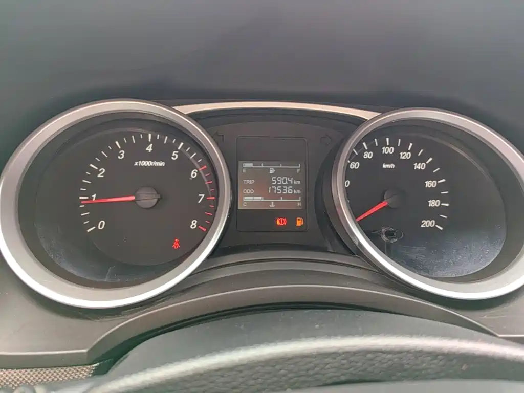 Wuling Hongguang — миниатюра 12