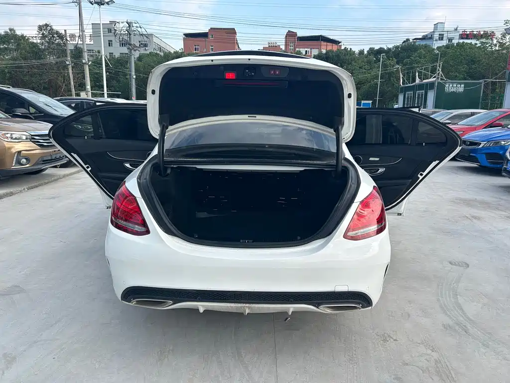 Mercedes-Benz C-Class — миниатюра 15