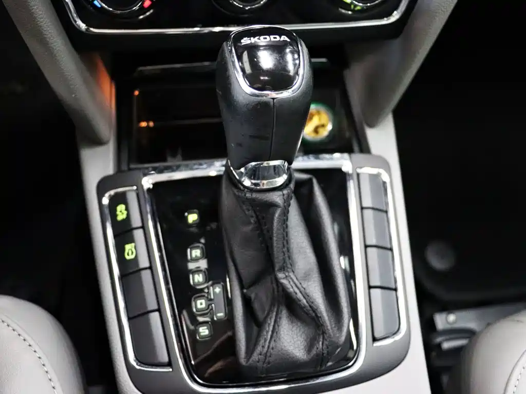 Skoda Superb — миниатюра 17
