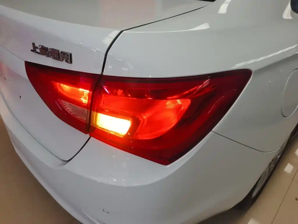 Buick Excelle — миниатюра 8