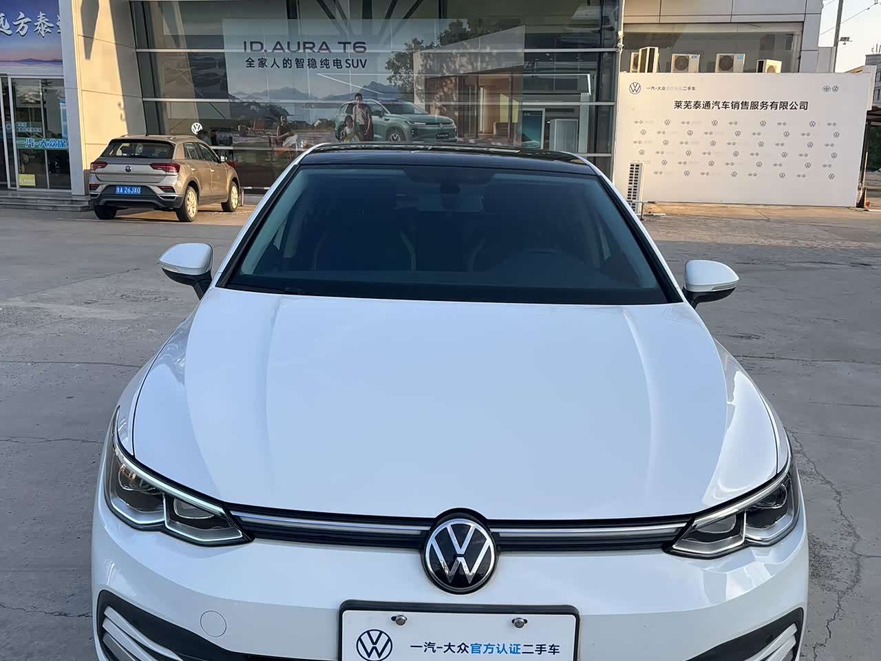 Volkswagen Golf 1.4 л 2022 г. Белый, пробег 15000 км