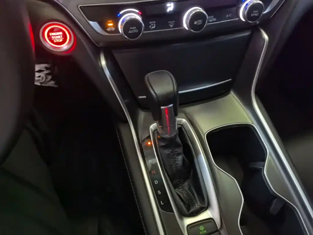 Honda Accord — миниатюра 14