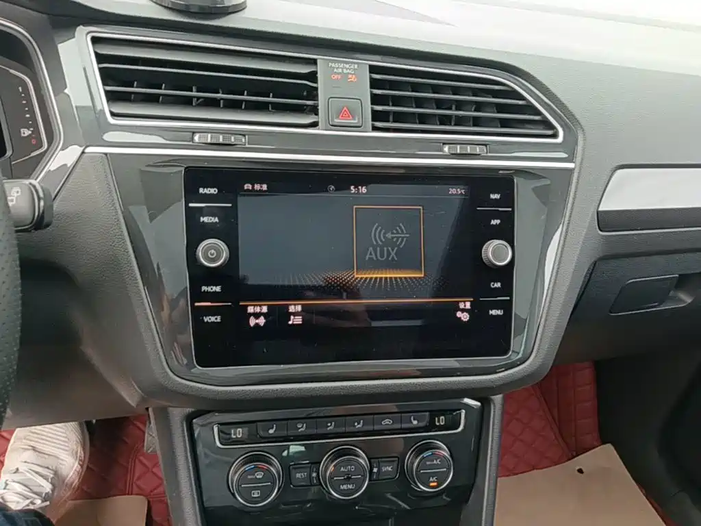 Volkswagen Tiguan — миниатюра 13