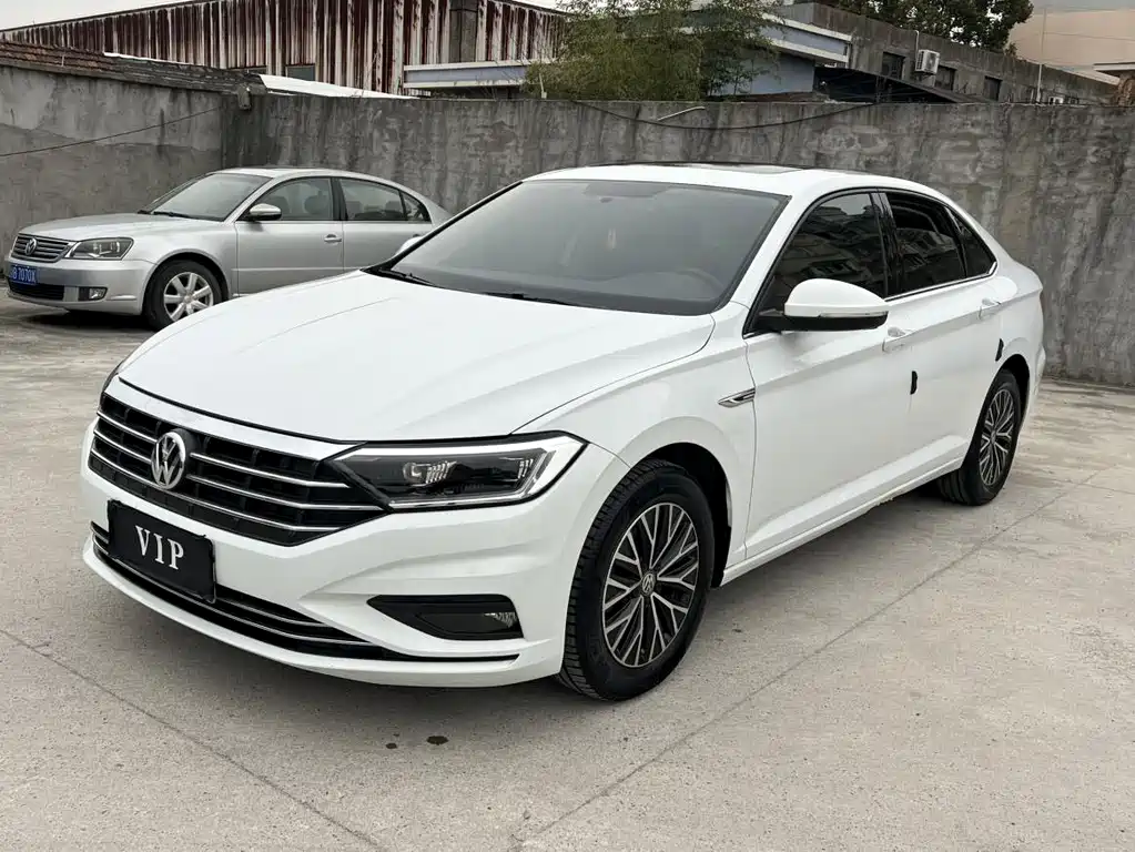 Купить Volkswagen Sagitar