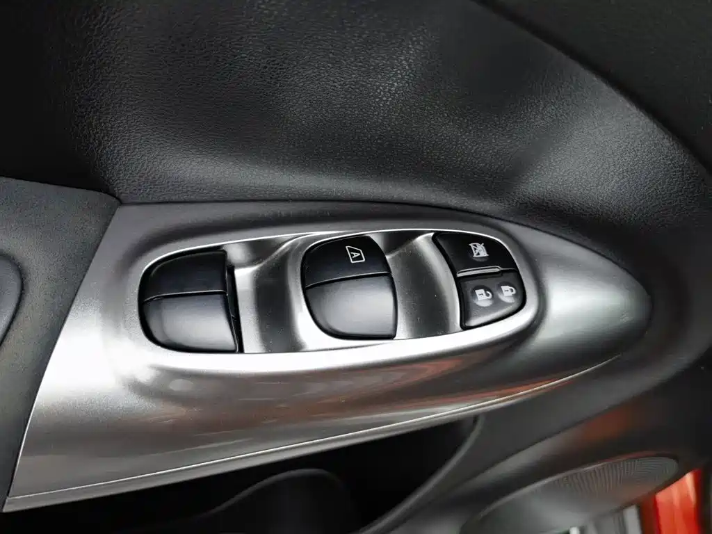 Infiniti ESQ — миниатюра 9