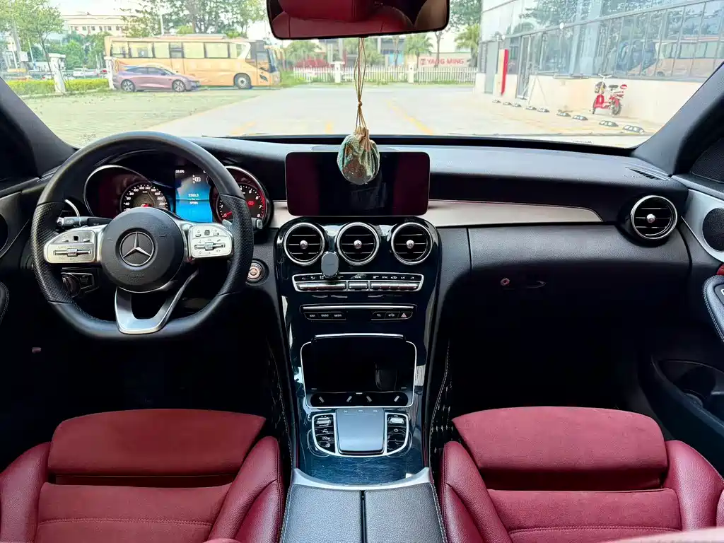 Mercedes-Benz C-Class — миниатюра 7