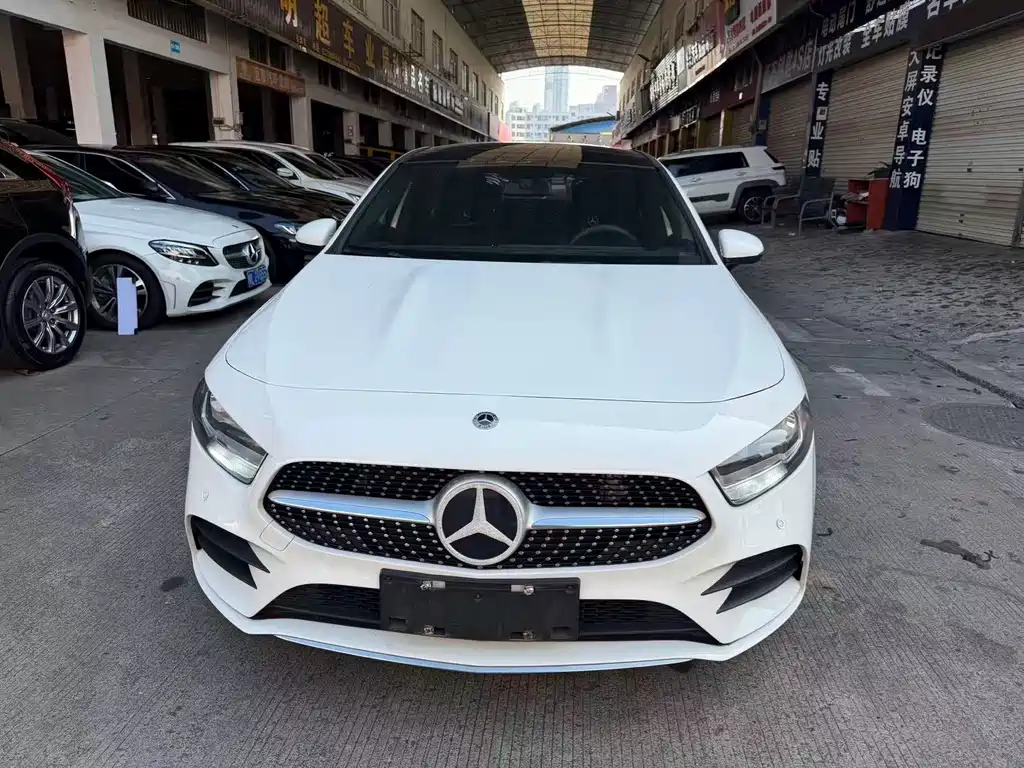 Mercedes-Benz A-Class 2022 — фото 2