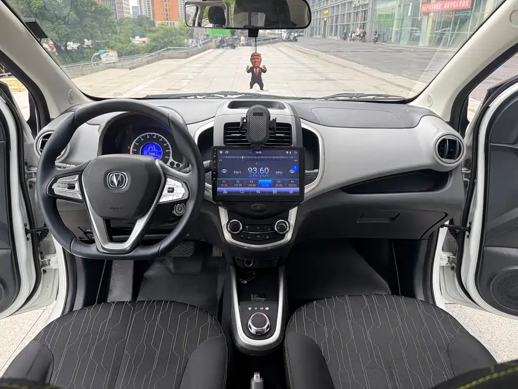 Changan Benben E-Star — миниатюра 6