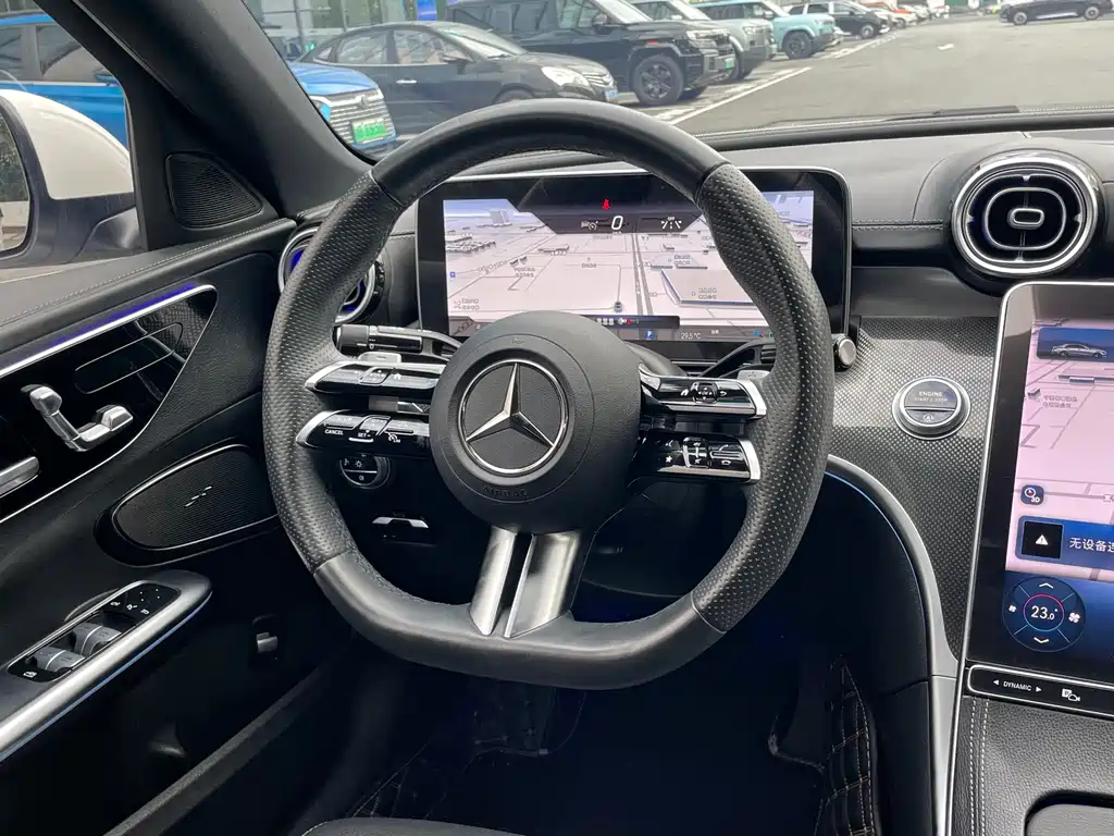 Mercedes-Benz C-Class — миниатюра 12