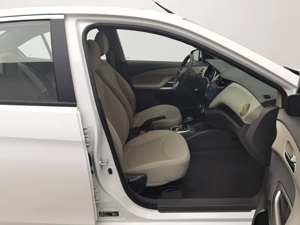 Chevrolet Sail — миниатюра 23