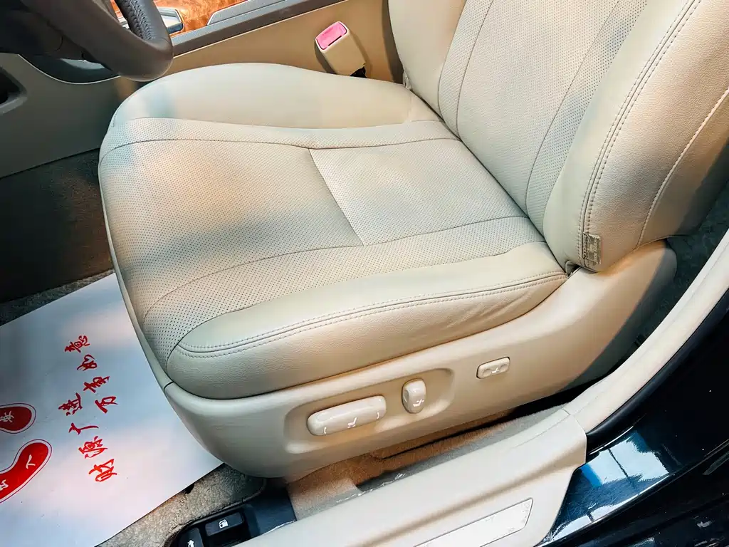 Toyota Camry — миниатюра 13