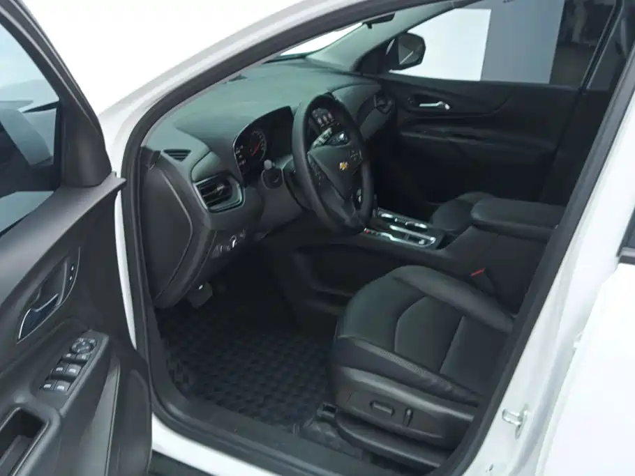 Chevrolet Equinox — миниатюра 9