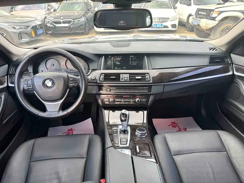 BMW 5 Series — миниатюра 6