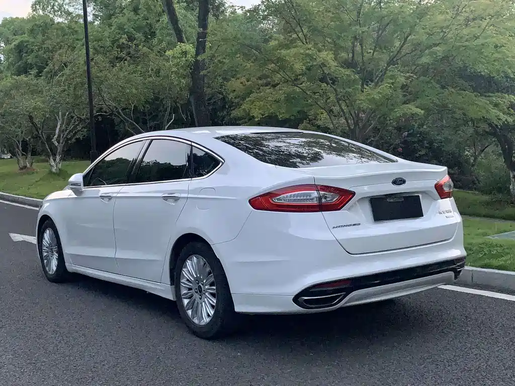 Ford Mondeo 2013 2.0L GTDi200 Luxury