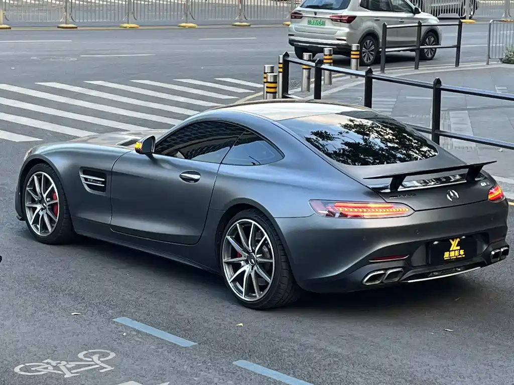 MERCEDES-BENZ AMG GT