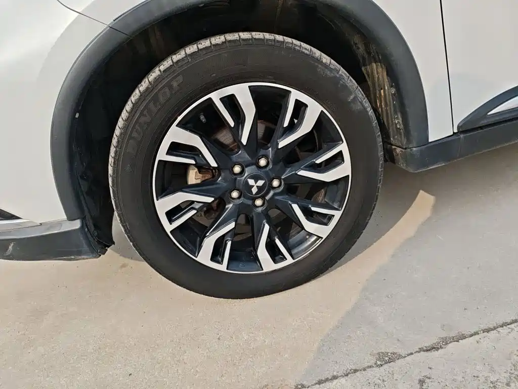 Mitsubishi Outlander — миниатюра 25