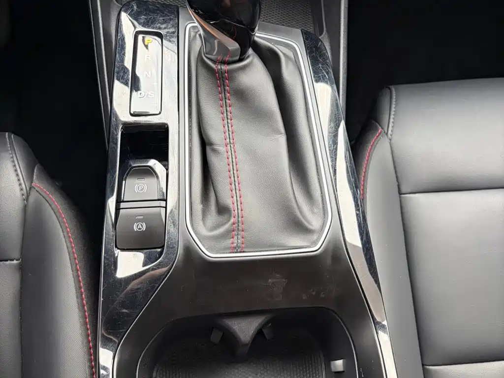 MG MG5 — миниатюра 11