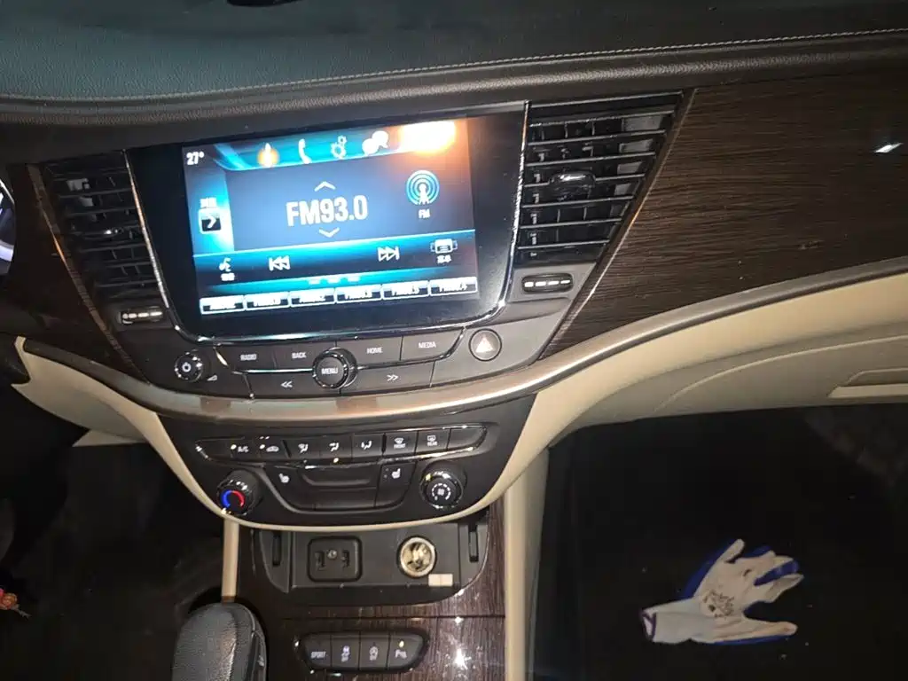 Buick Verano — миниатюра 13