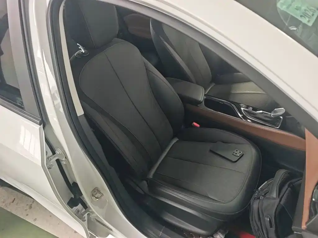 Buick Verano — миниатюра 25
