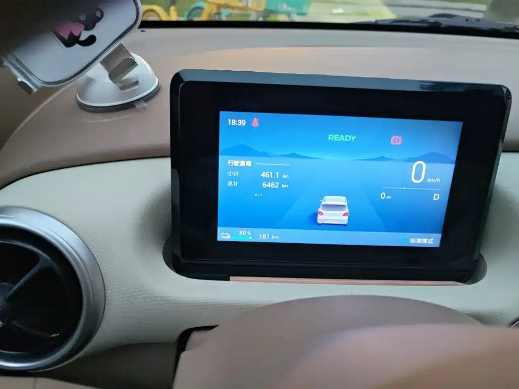 Wuling MINIEV — миниатюра 8