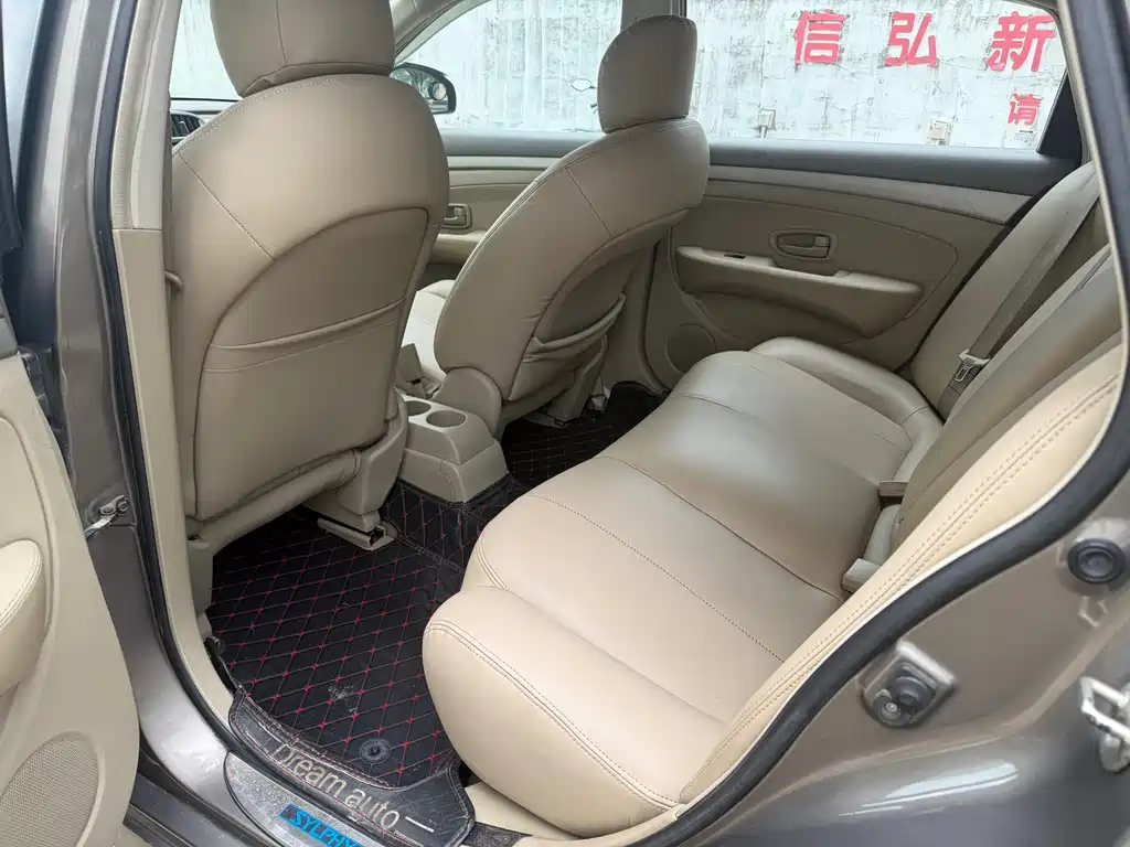 Nissan Sylphy 2016 1.6XE AT Comfort