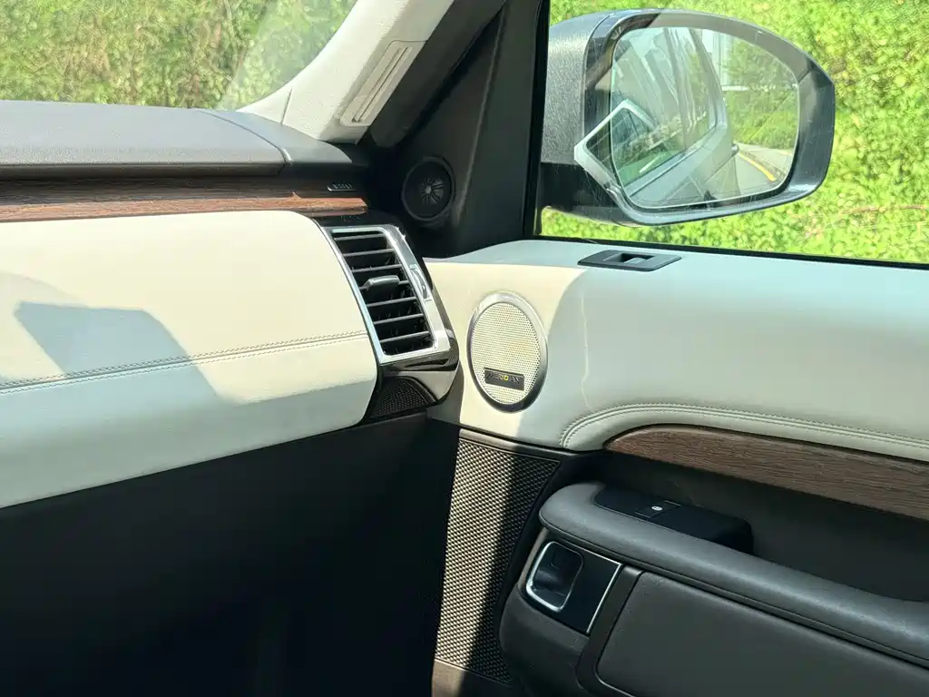 Land Rover Discovery — миниатюра 9