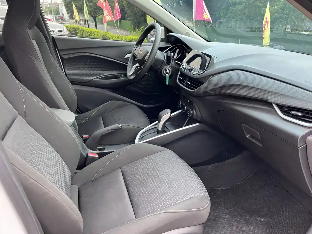 Chevrolet Cavalier — миниатюра 12
