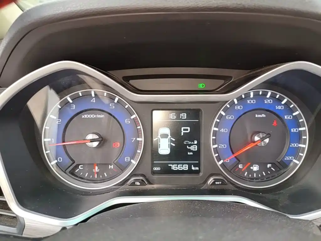 Geely Vision X3 — миниатюра 12
