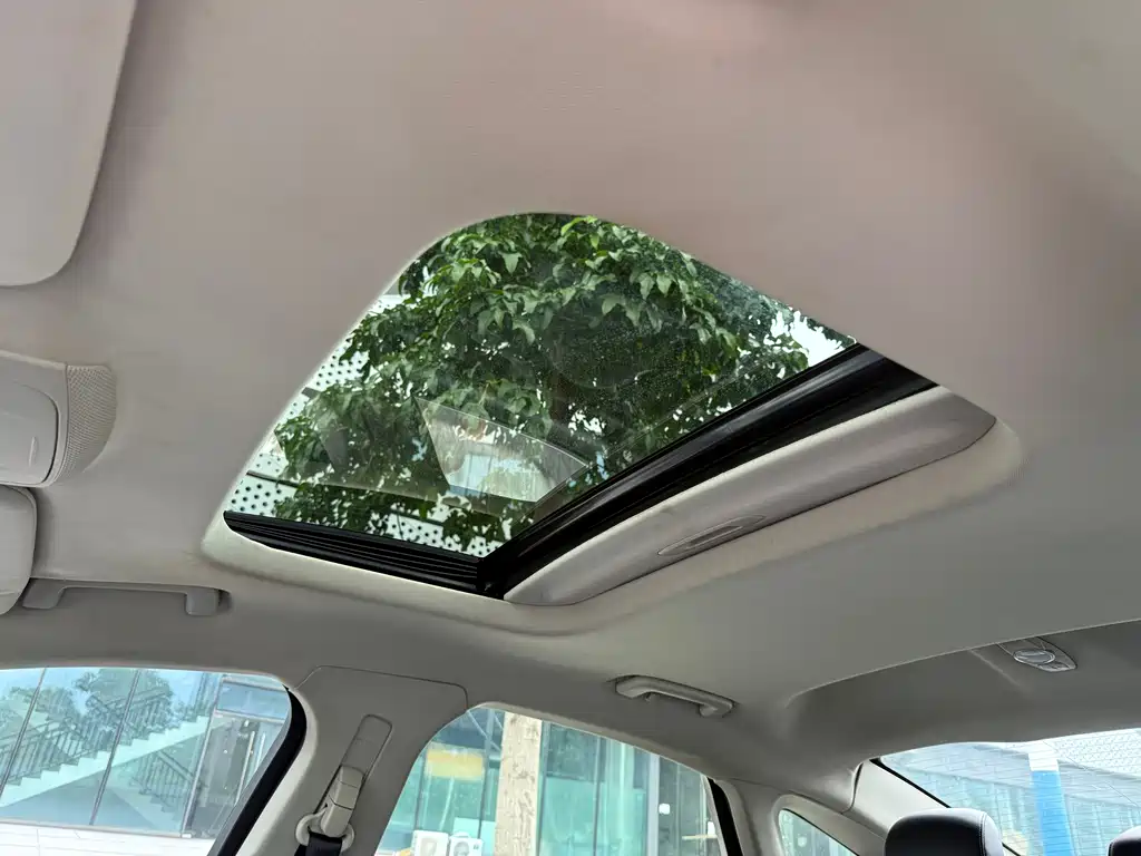 Ford Mondeo — миниатюра 36