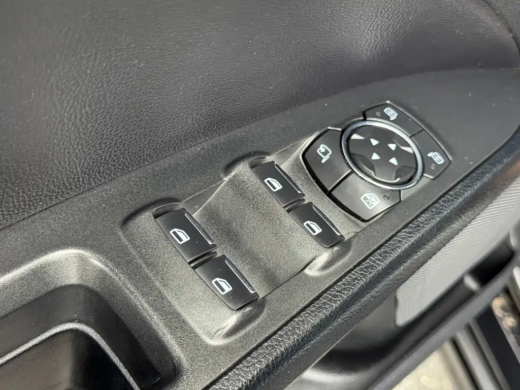 Ford Mondeo — миниатюра 22