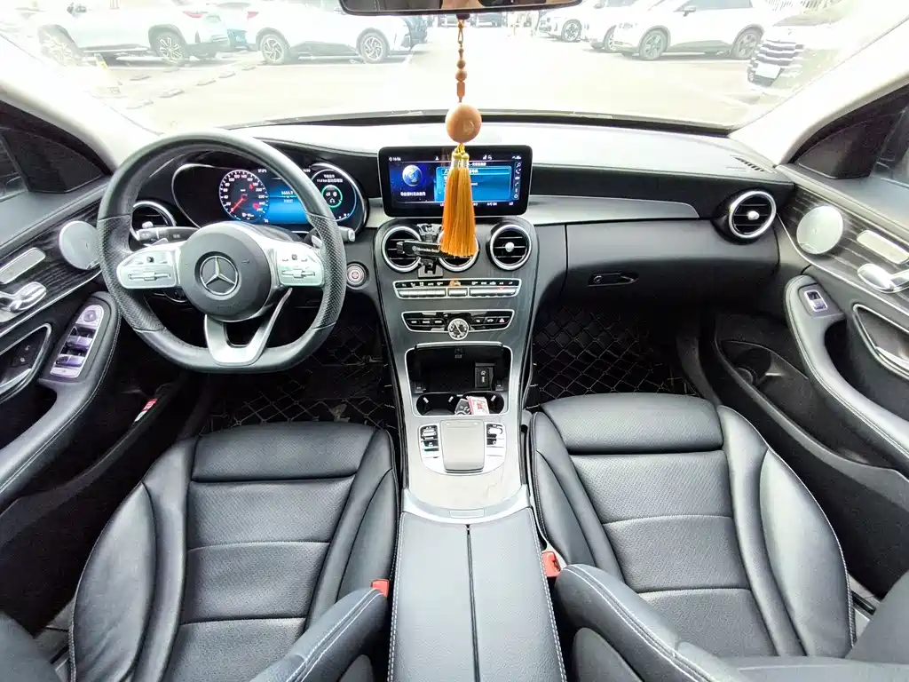 Mercedes-Benz C-Class — миниатюра 16