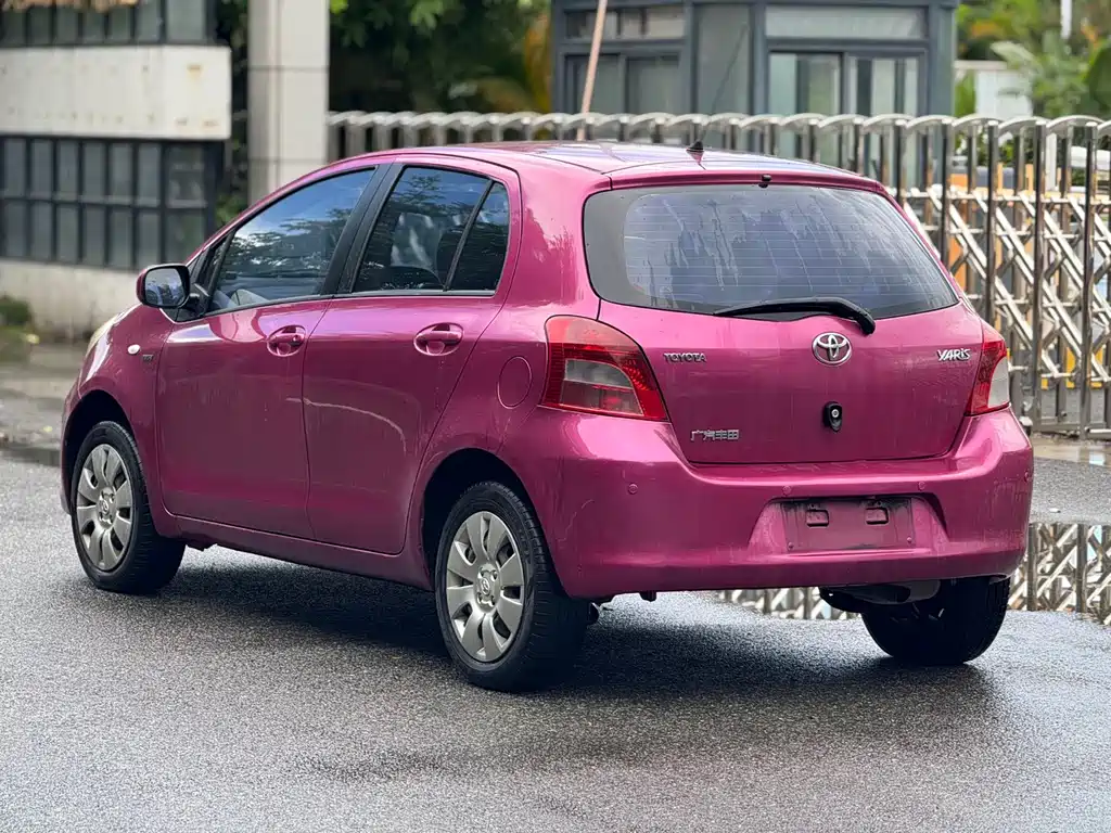 Toyota Yaris — миниатюра 9
