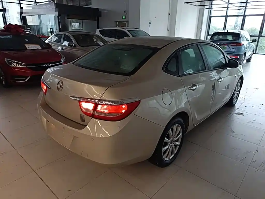 Buick Excelle — миниатюра 7